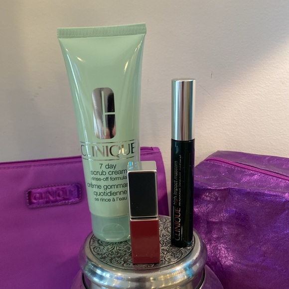 CLINIQUE - Picture 1 of 11